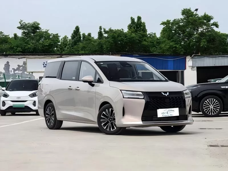 Wuling Starlight 730 2026 1.5T CVT Premium MPV 7 صندلی برای حمل و نقل خانواده و مسافر