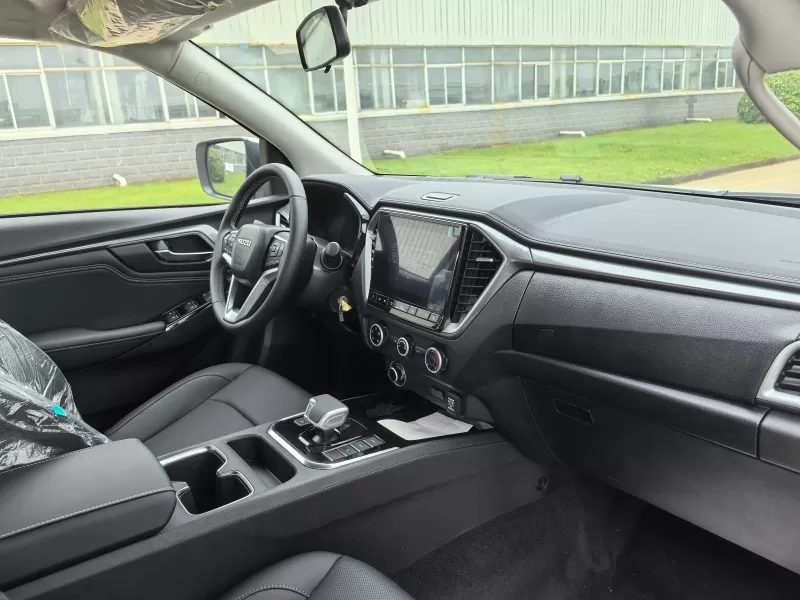 وانت Isuzu Lingtuo کراس کانتری 2.5T 4X4 دیزل - کاملا نو از چین