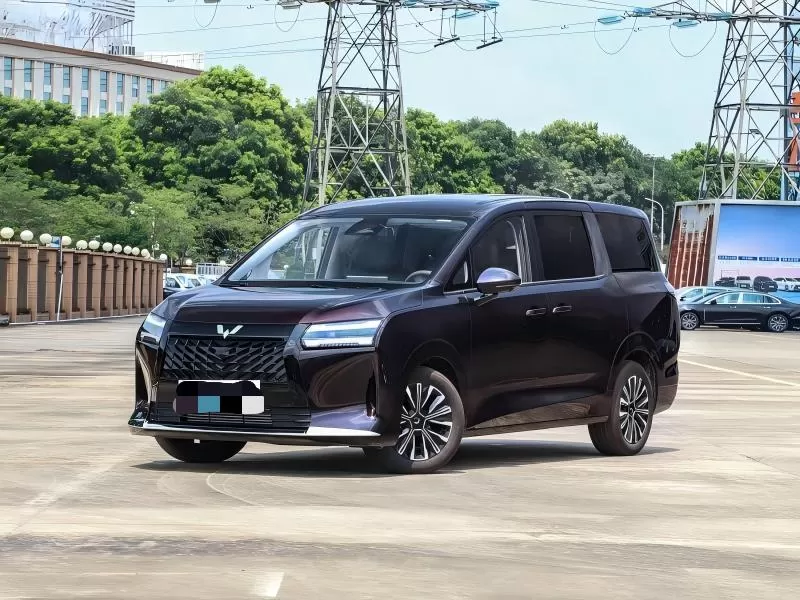 Wuling Starlight 730 2026 1.5T CVT Premium MPV 7 صندلی برای حمل و نقل خانواده و مسافر