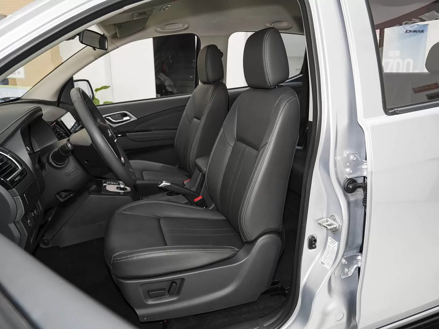 وانت دیزل ایسوزو 2.5 تی - وانت صادراتی با کارایی بالا