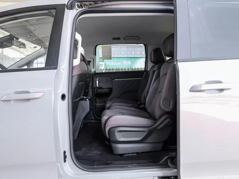 Wuling Starlight 730 2026 1.5T CVT Premium MPV 7 صندلی برای حمل و نقل خانواده و مسافر