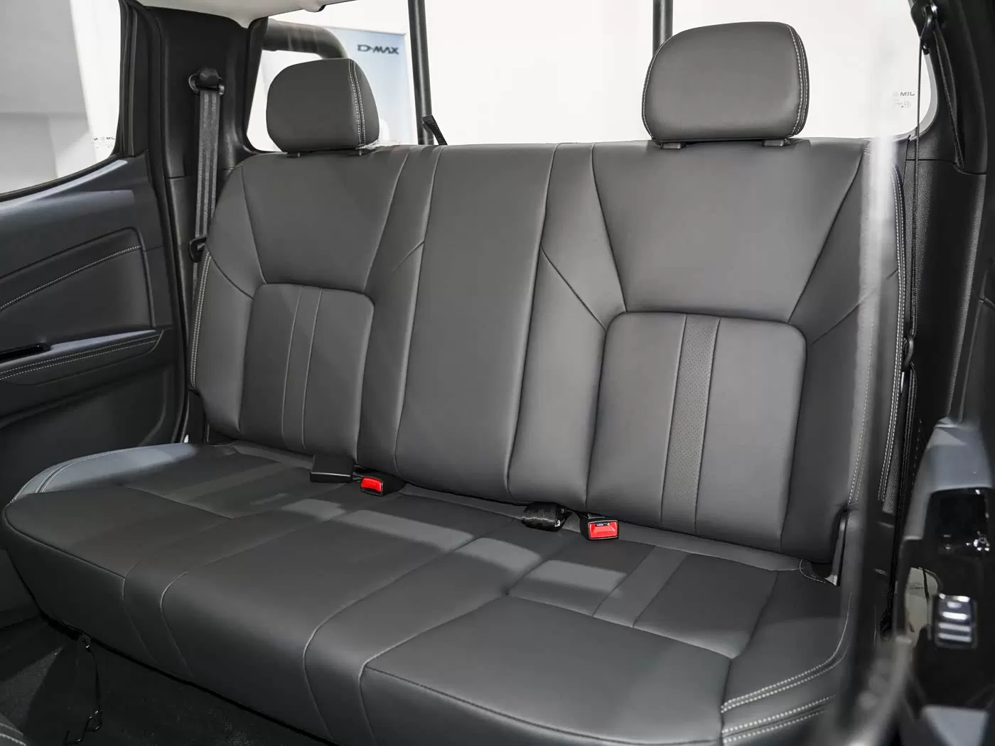 وانت دیزل ایسوزو 2.5 تی - وانت صادراتی با کارایی بالا