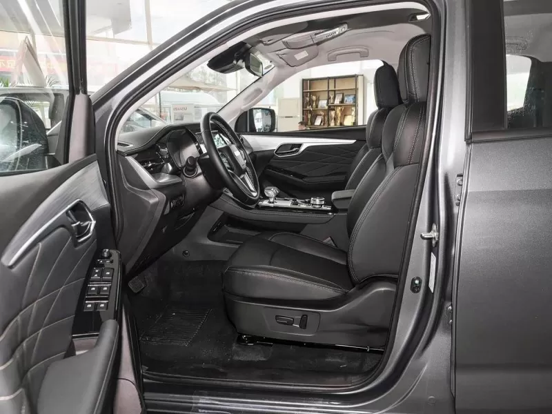 پیکاپ دیزلی ایسوزو D-MAX کراس کانتری 3.0T 4X4 از چین