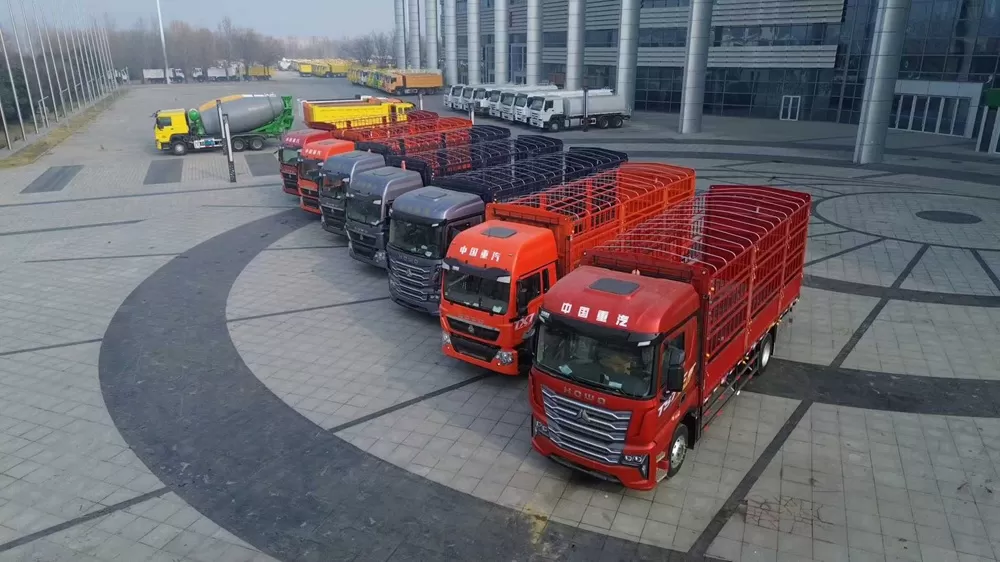 کامیون باری Sinotruk Howo TX7 Pro 4×2 با ساختار اسلب 250 اسب بخار